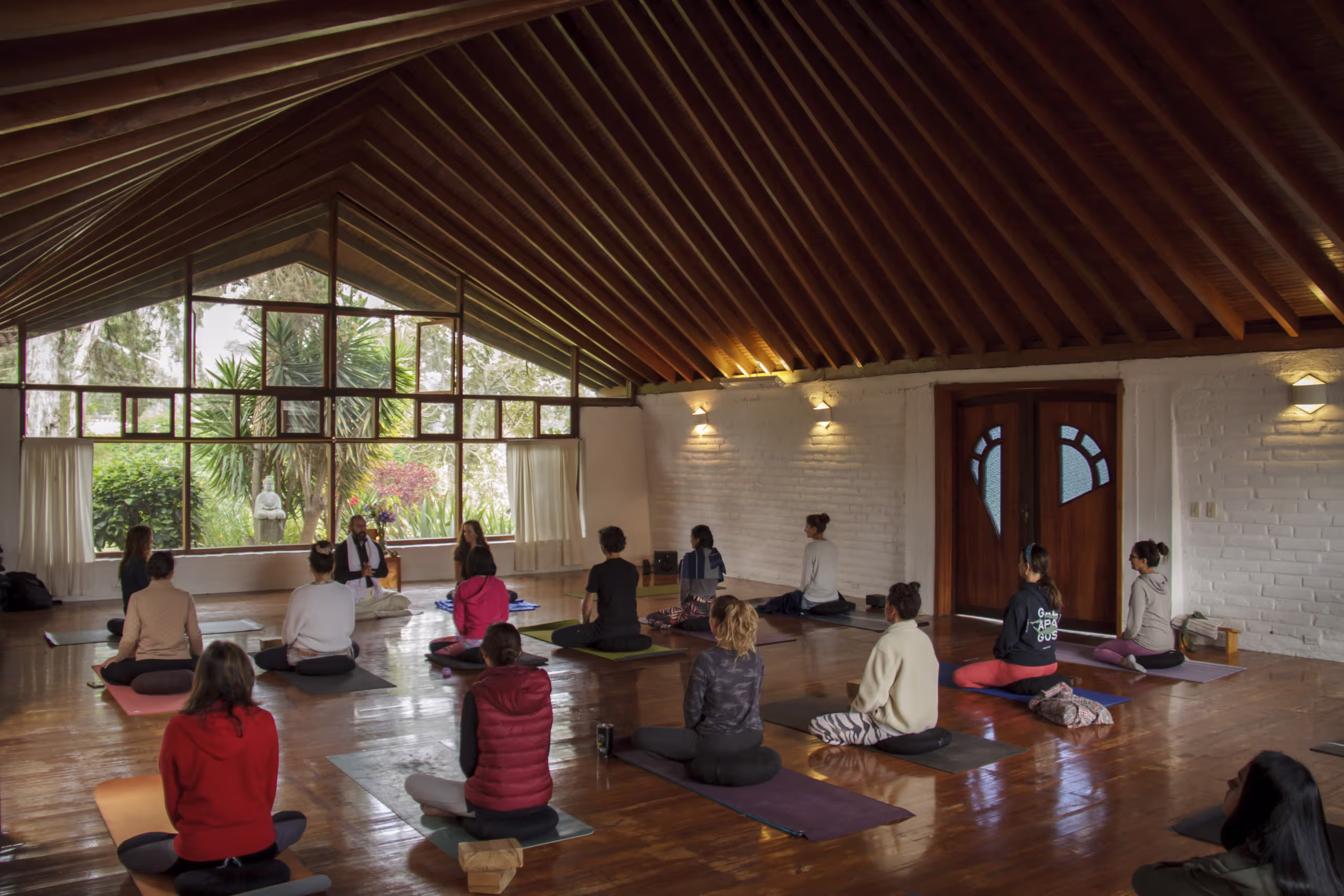 La bendición de tener un maestro en el camino del yoga